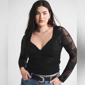 NWT Abercrombie Lace Sweetheart Long Sleeve Top Bra Free Collection Small